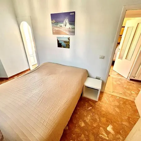 Pisolo - Quadrilocale In Centro A Con Vista Mare E Servizio Διαμέρισμα